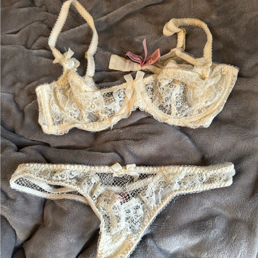 Agent Provocateur Set white